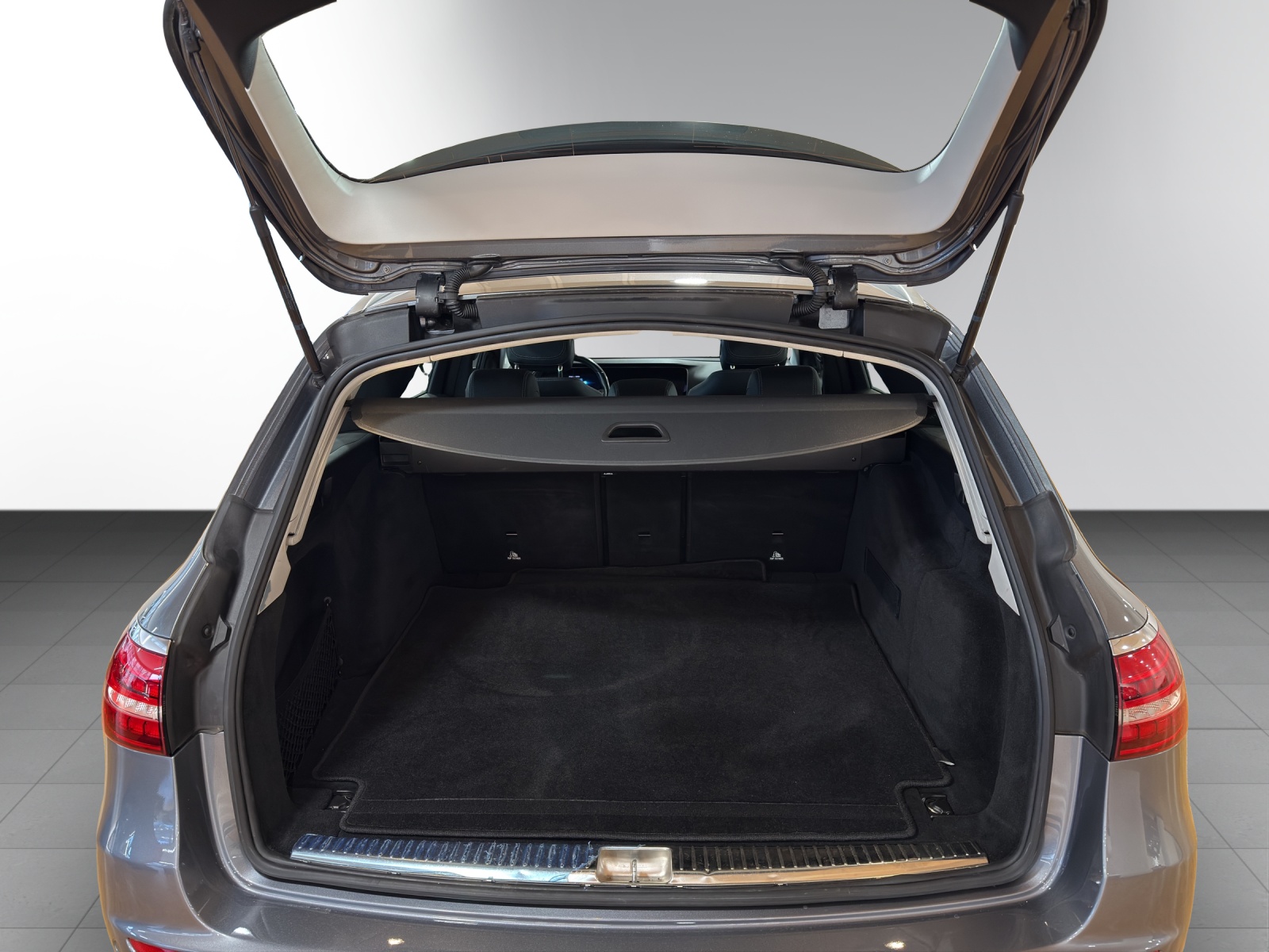 Image MERCEDES-BENZ E-200 E 200 T 4Matic Avantgarde 9G-Tronic