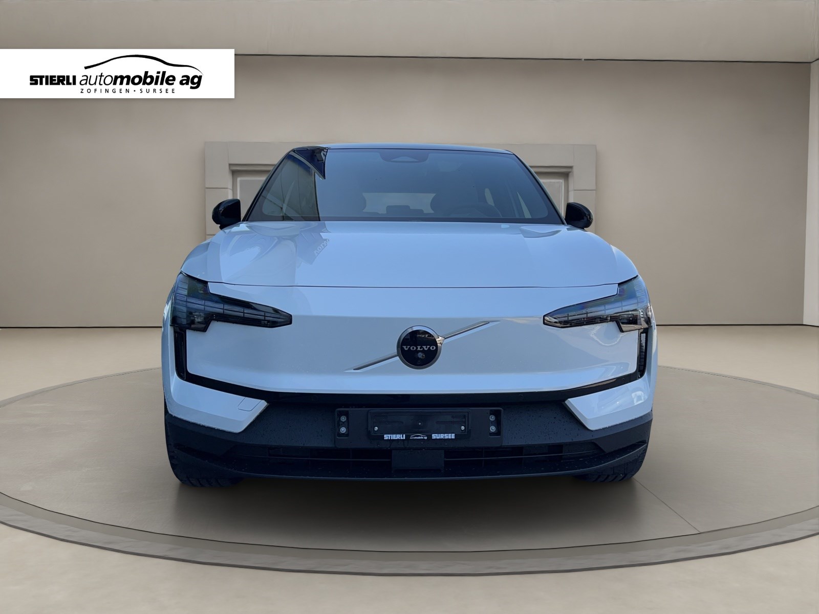 VOLVO EX30 E60 Ultra-showroom-element-1