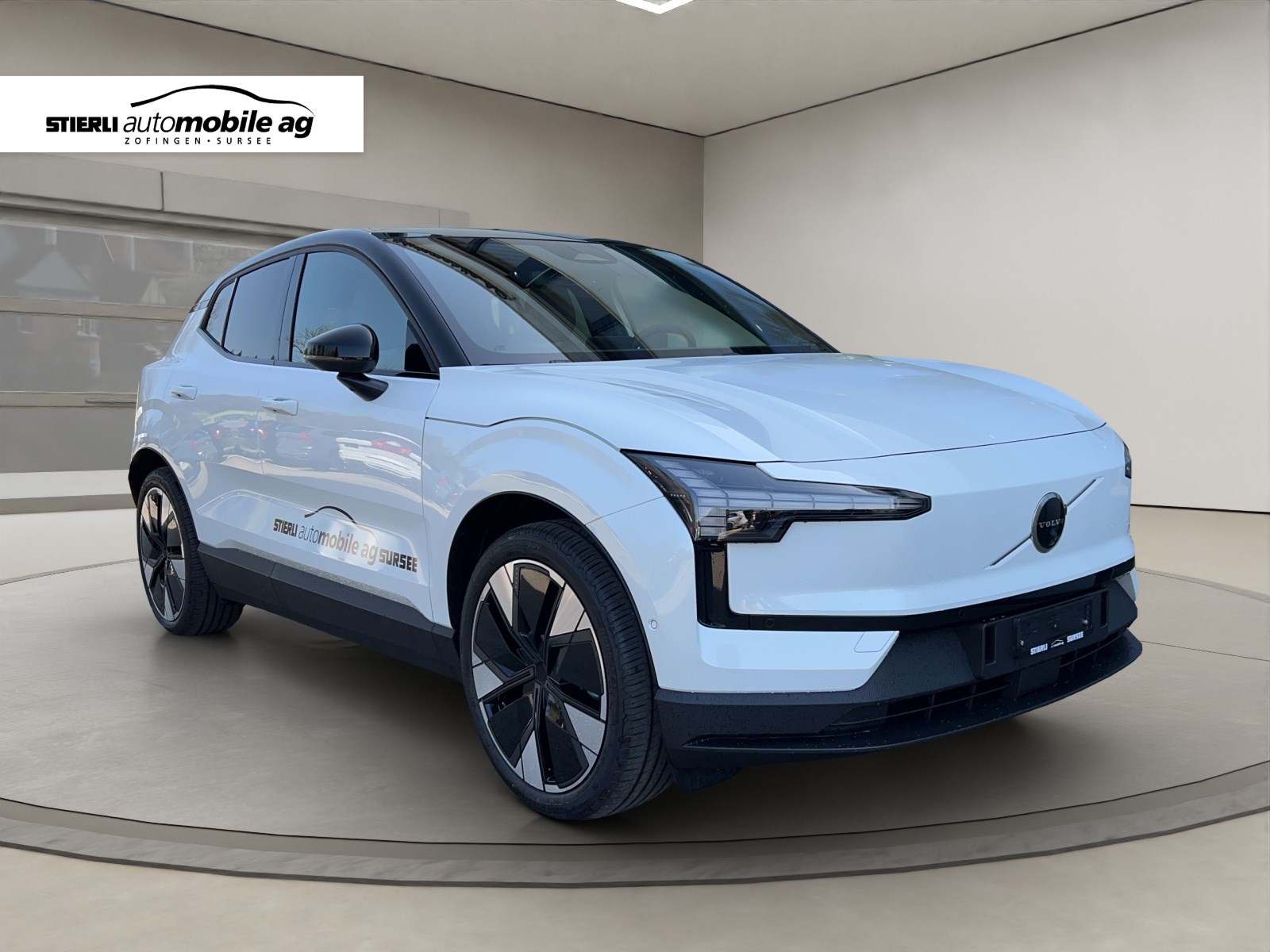 VOLVO EX30 E60 Ultra-showroom-element-2
