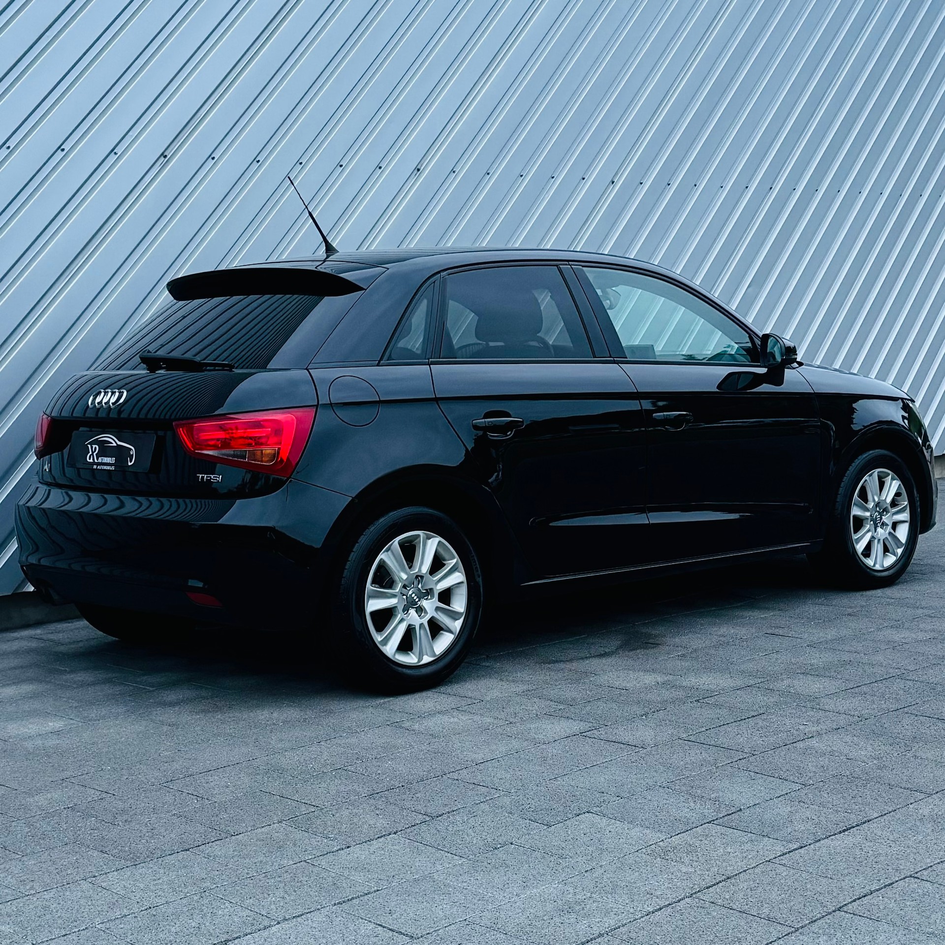 AUDI A1 Sportback 1.4 TFSI Attraction-showroom-element-2