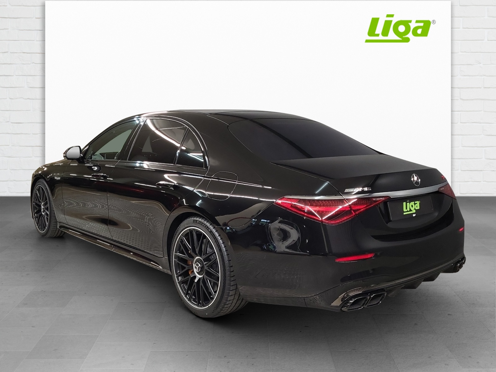MERCEDES-BENZ AMG S 63 E Performance-showroom-element-3