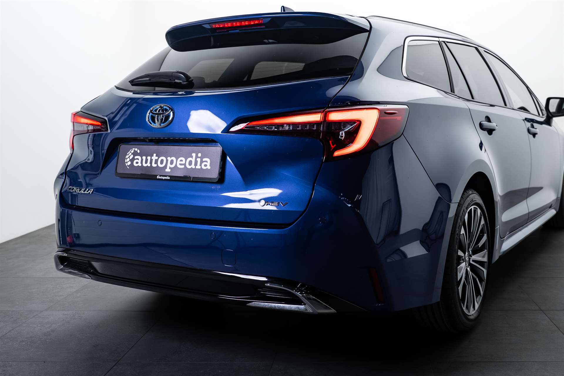 TOYOTA Corolla Touring Sports 2.0 HSD Teamplay e-CVT-showroom-element-3