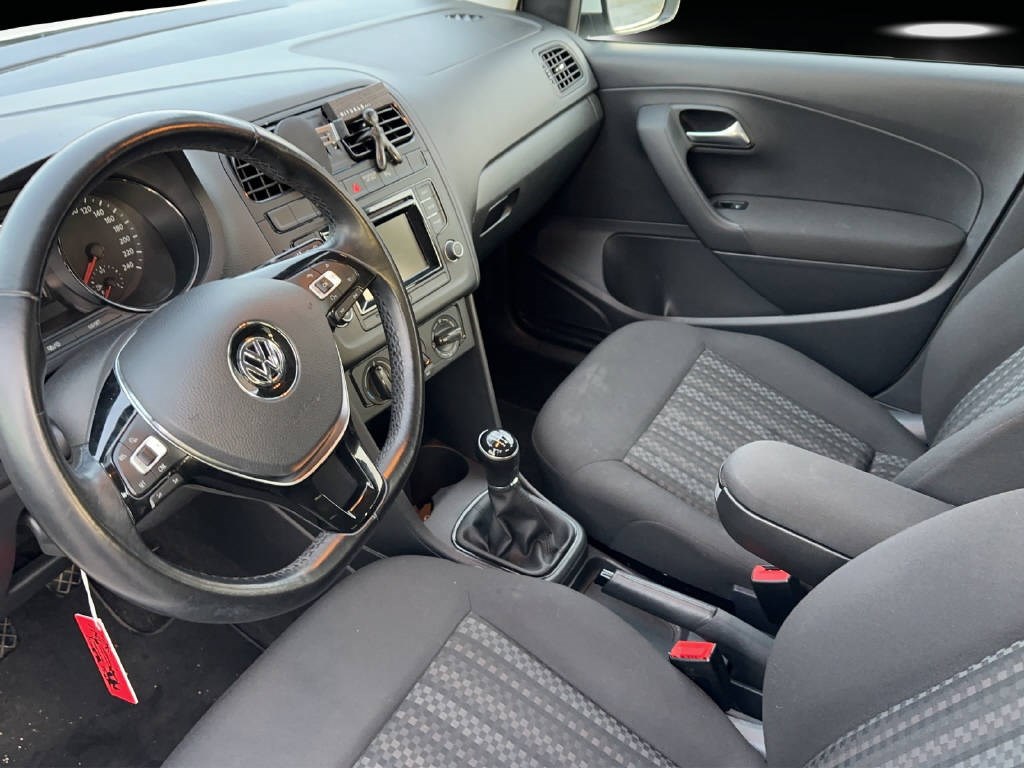 VW Polo 1.0 MPI 60 BlueMT Trendline-image-8
