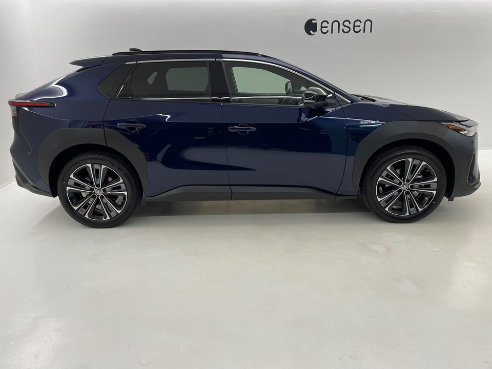 bZ4X Electric Premium AWD 11 kW OBC