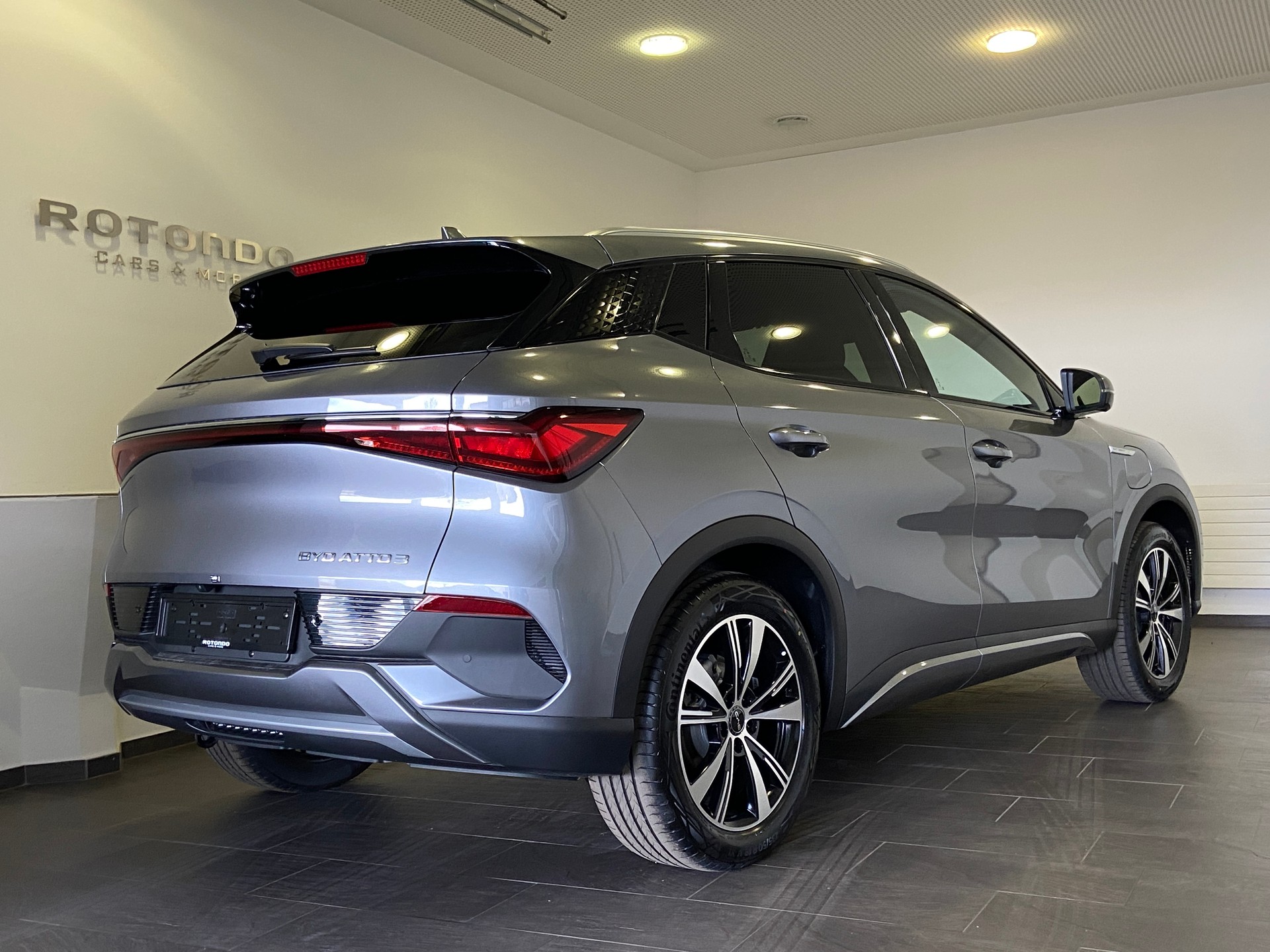 BYD ATTO 3 Design-showroom-element-1