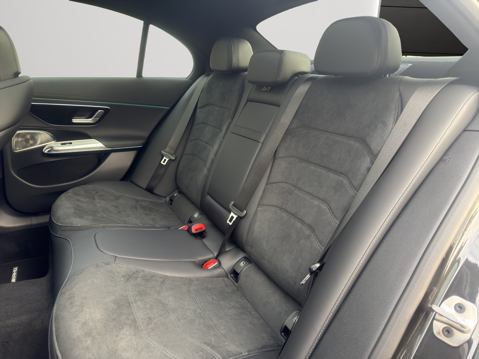 Image MERCEDES-BENZ E-220 E 220 d 4Matic 9G-Tronic