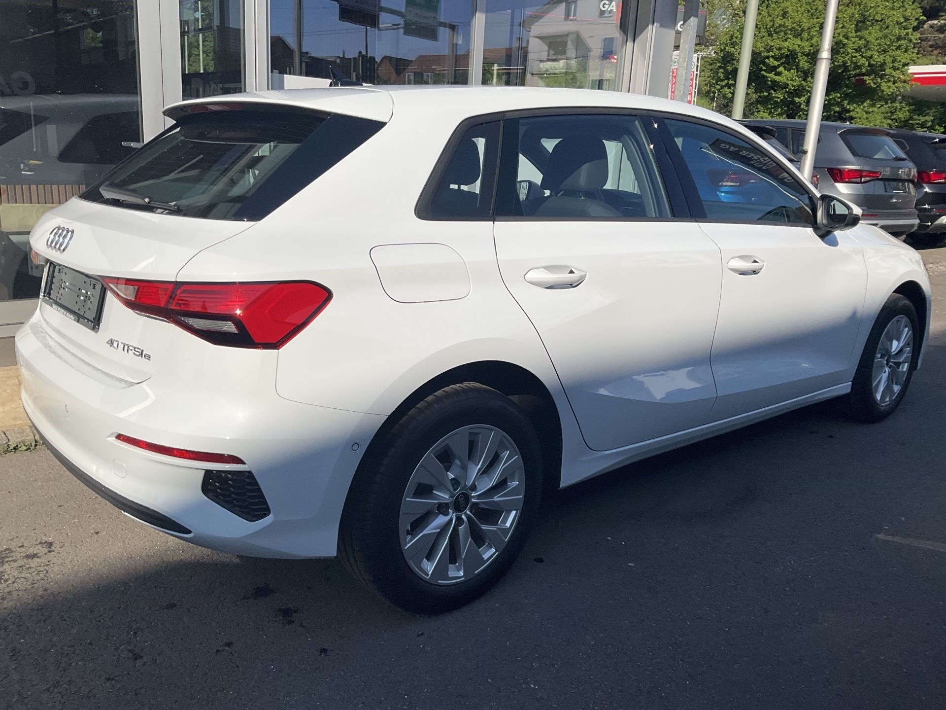 AUDI A3 SPORTBACK 40 TFSI E S-TRONIC *** NEUWAGEN ZUM ABSOLUTEN TOPPREIS ***-showroom-element-3