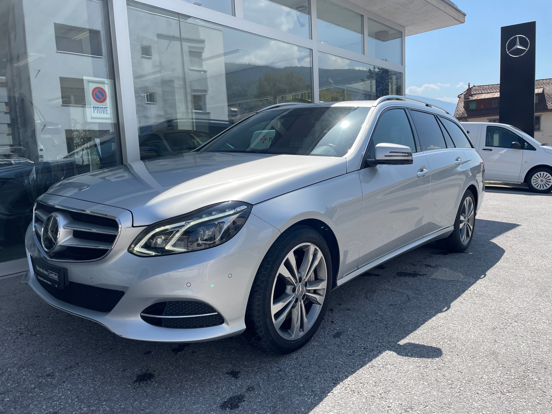 MERCEDES-BENZ E 500 Avantgarde 4Matic 7G-Tronic