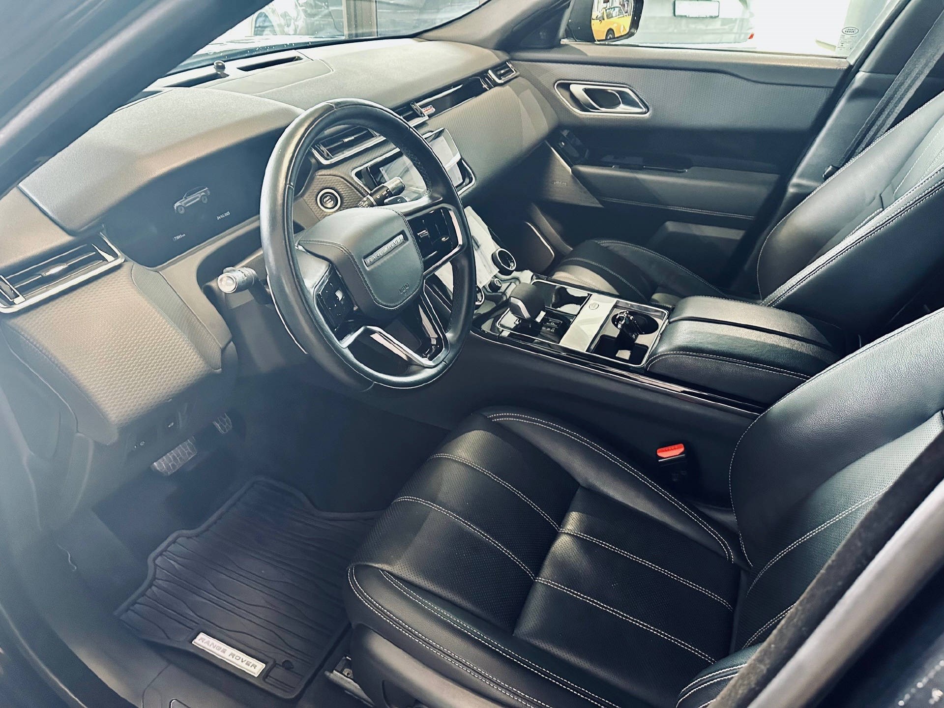 LAND ROVER Range Rover Velar P400 SE-image-4