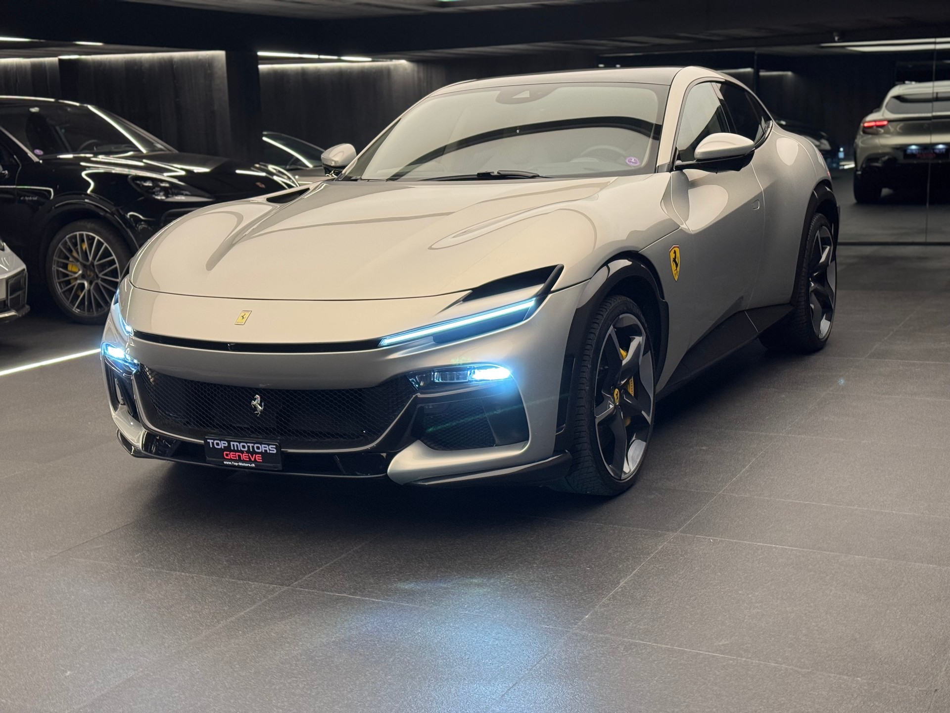 FERRARI Purosangue 6.5 V12