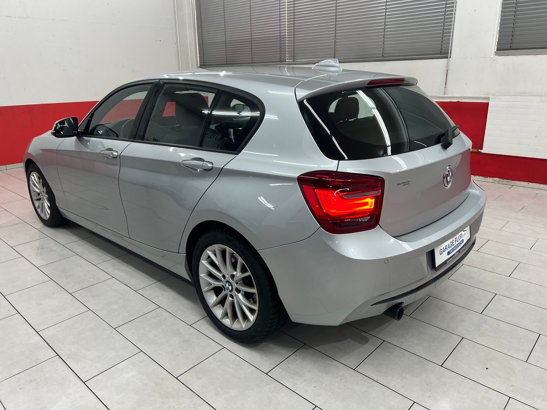 BMW 120d xDrive Sport Line-image-7