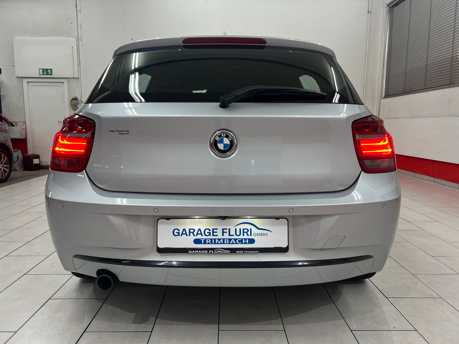 BMW 120d xDrive Sport Line-image-6