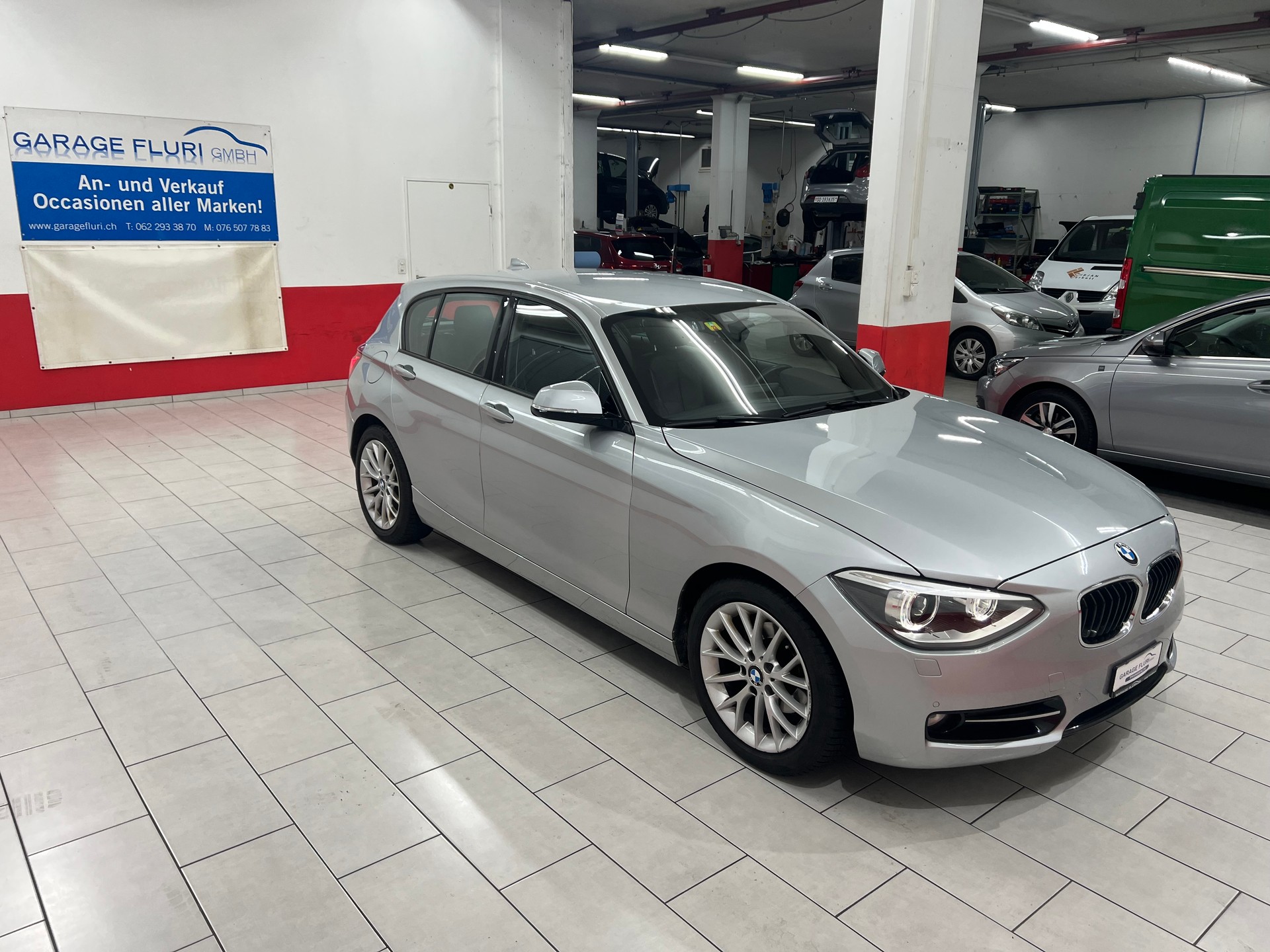 BMW 120d xDrive Sport Line-image-3