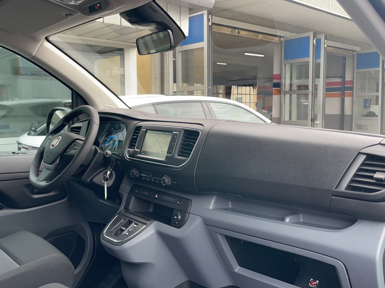 FIAT SCUDO -E Kaw. L2 50 kWh Lounge-image-6