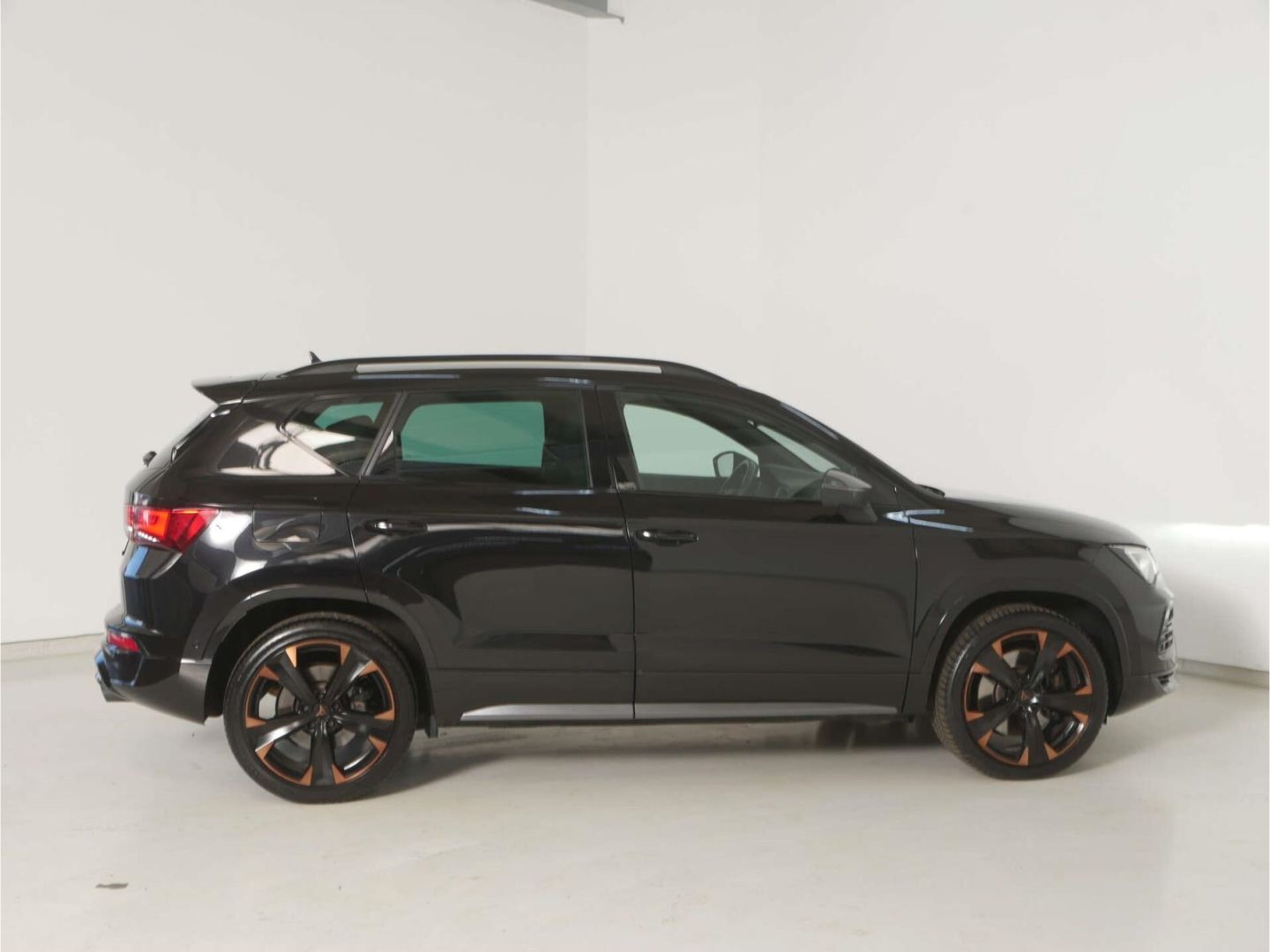 CUPRA Ateca 2.0TSI 4Drive DSG-showroom-element-1