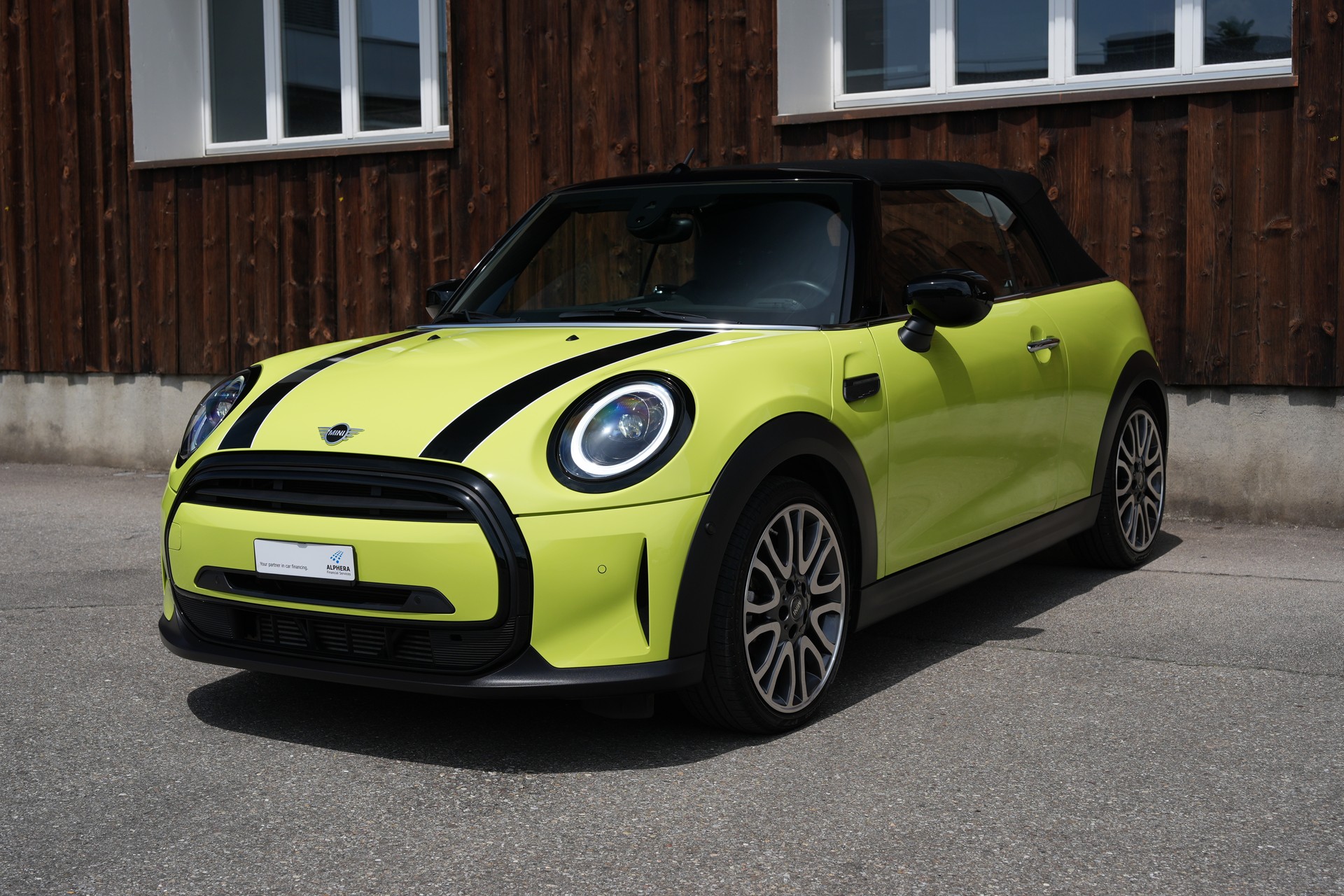 MINI Cooper Cabriolet DKG-showroom-element-1