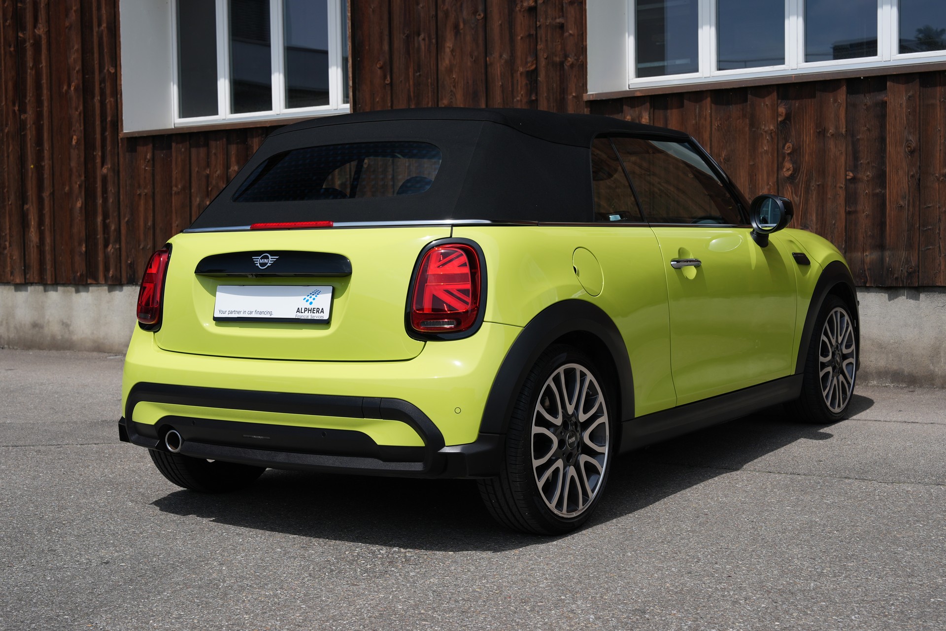 MINI Cooper Cabriolet DKG-showroom-element-2