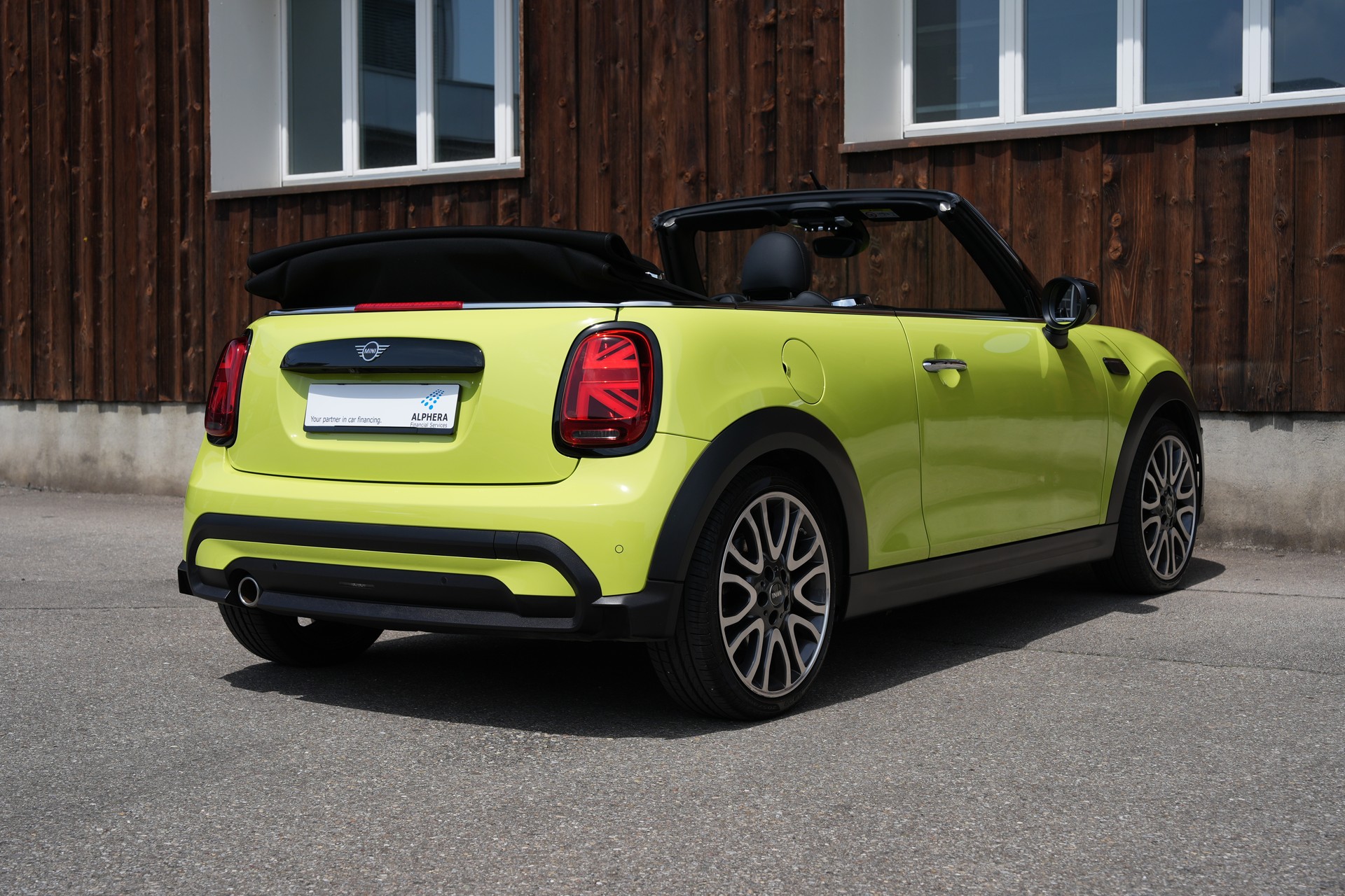 MINI Cooper Cabriolet DKG-showroom-element-3