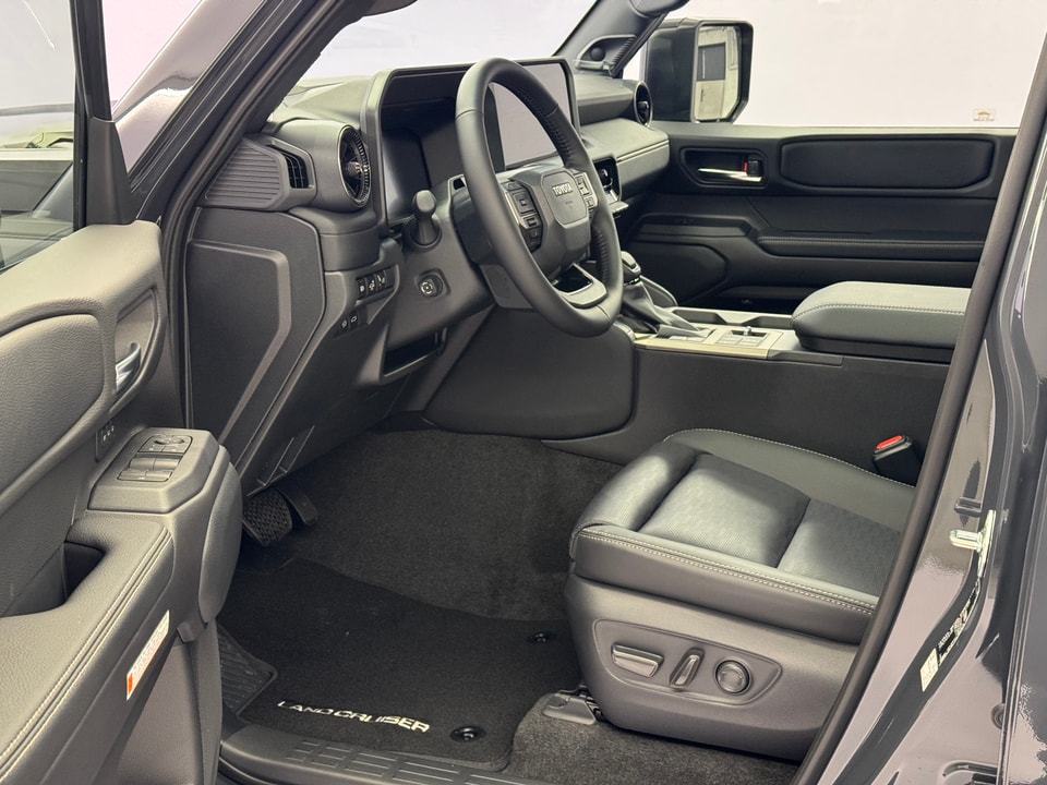 Land Cruiser 2.8 D 48V Invincible AWD