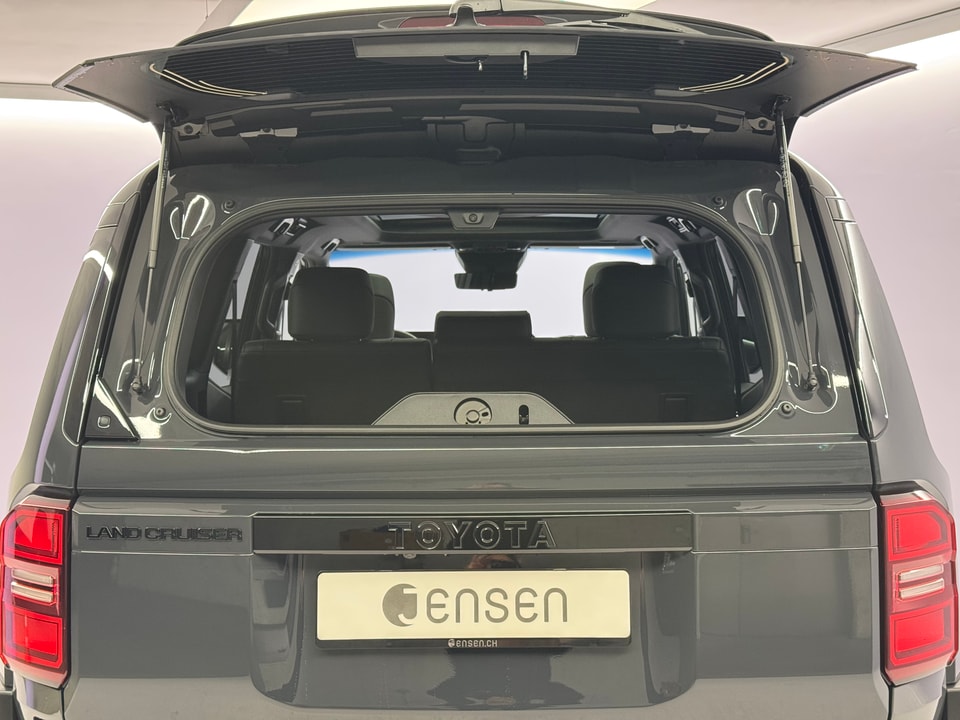 Land Cruiser 2.8 D 48V Invincible AWD