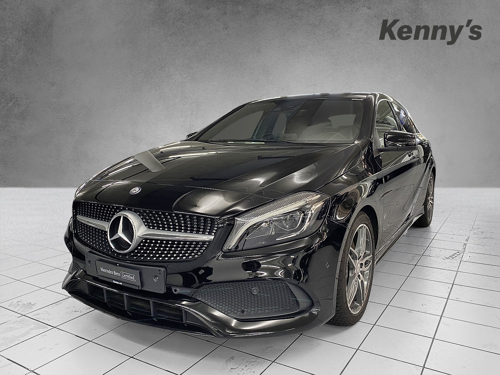 MERCEDES-BENZ A 250 AMG Line (Limousine)