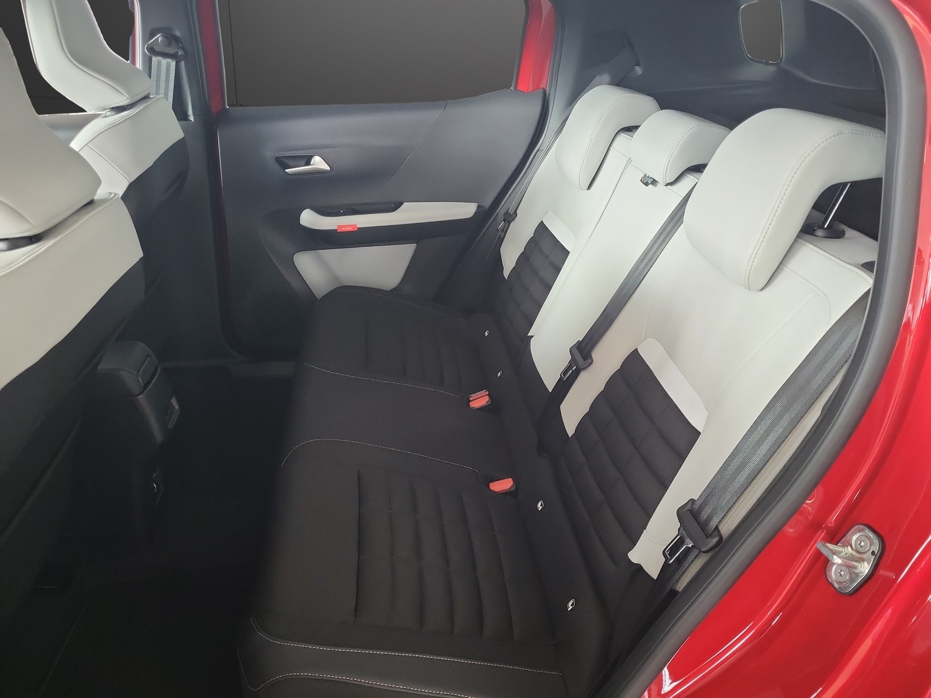 CITROEN C3 AIRCROSS 44 kWh Max-image-5