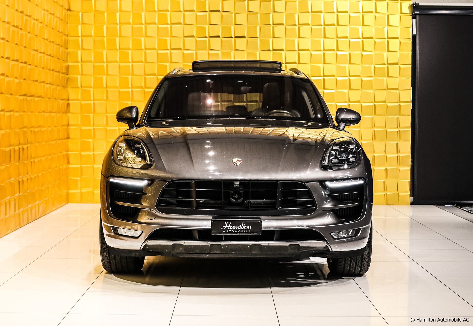 PORSCHE Macan GTS PDK-showroom-element-2