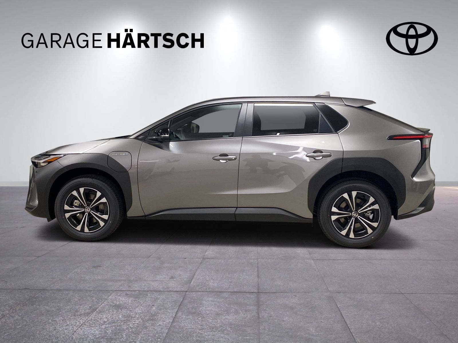 TOYOTA bZ4X Style AWD-showroom-element-1