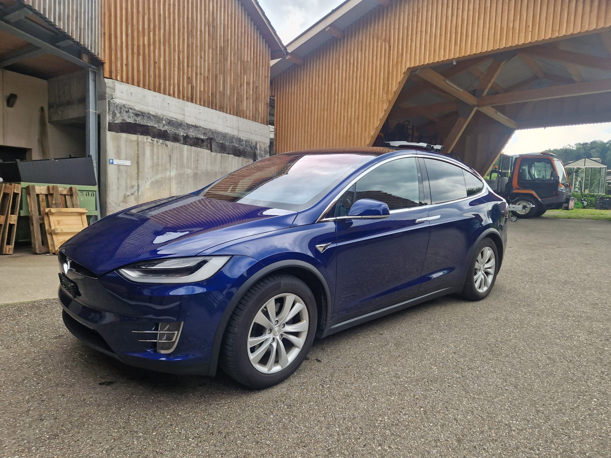 Tesla x90 hotsell