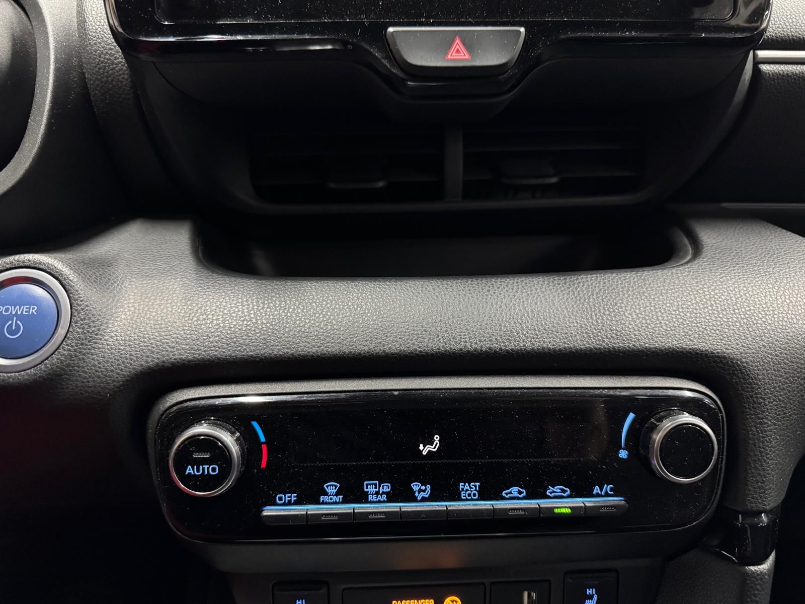 TOYOTA Yaris 1.5 Trend e-CVT-image-9