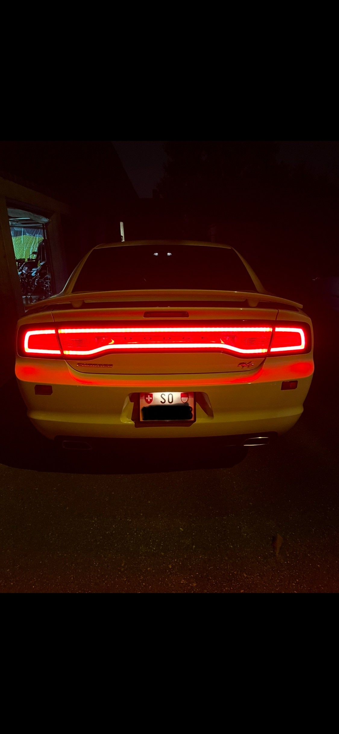 DODGE R/T 5.7 Hemi V8-image-4