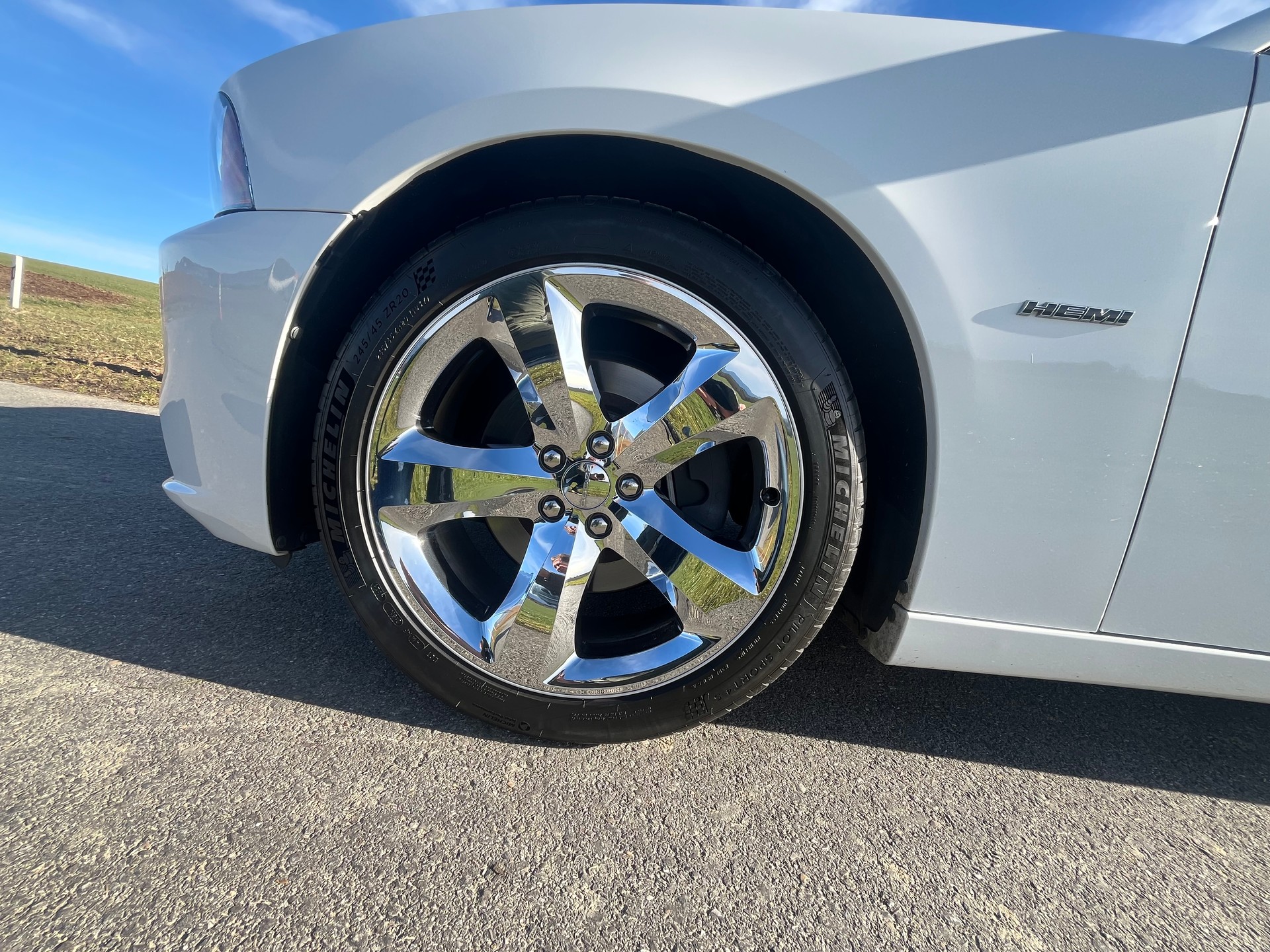 DODGE R/T 5.7 Hemi V8-image-6