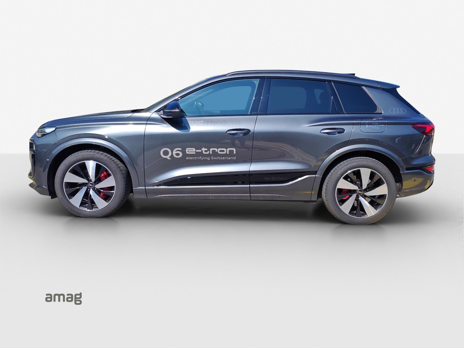 AUDI Q6 e-tron quattro-showroom-element-1