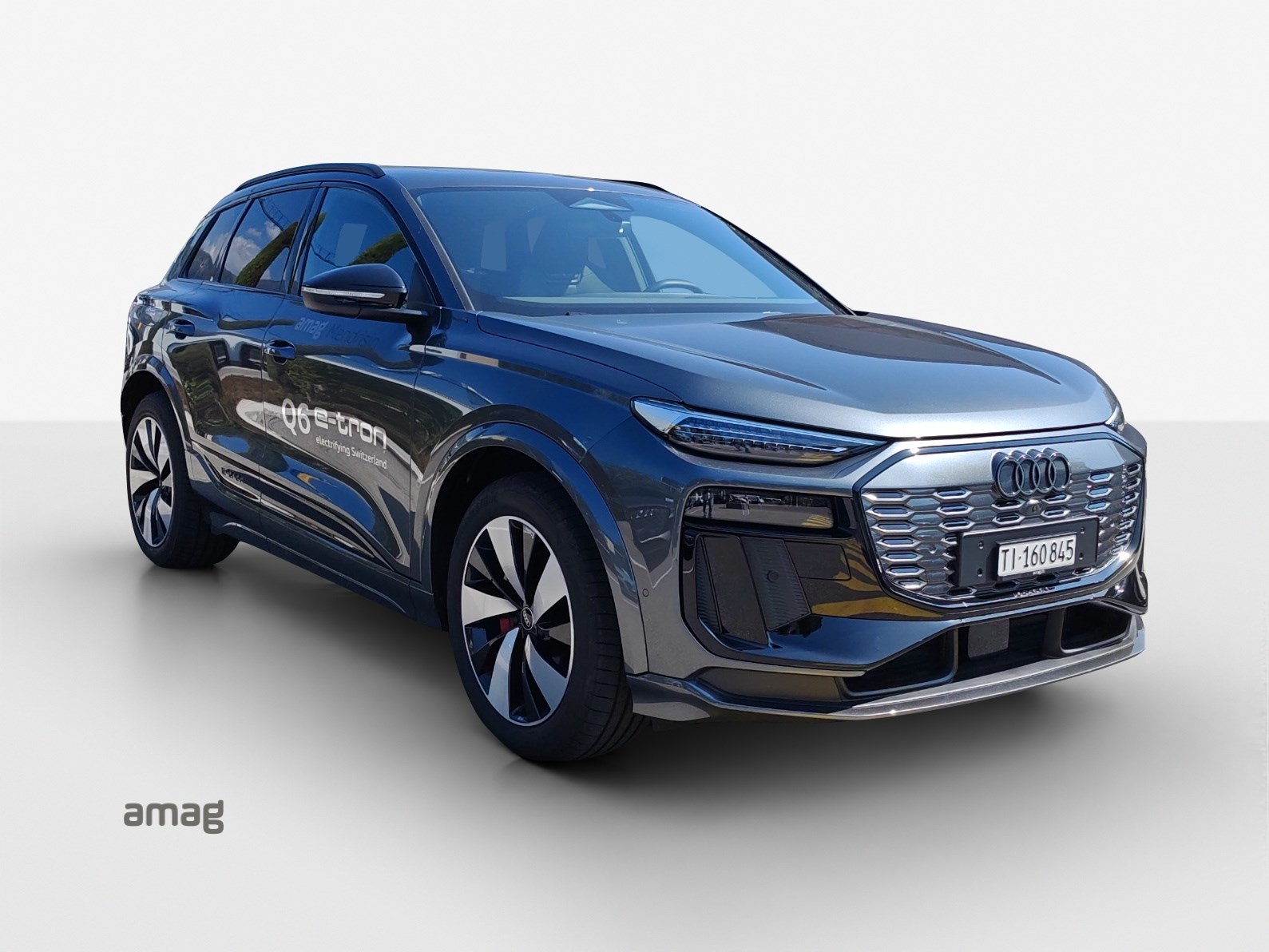 AUDI Q6 e-tron quattro-image-5