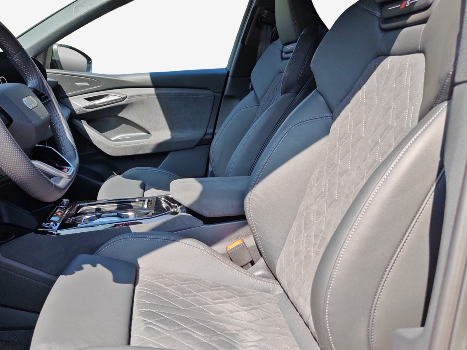 AUDI Q6 e-tron quattro-image-7