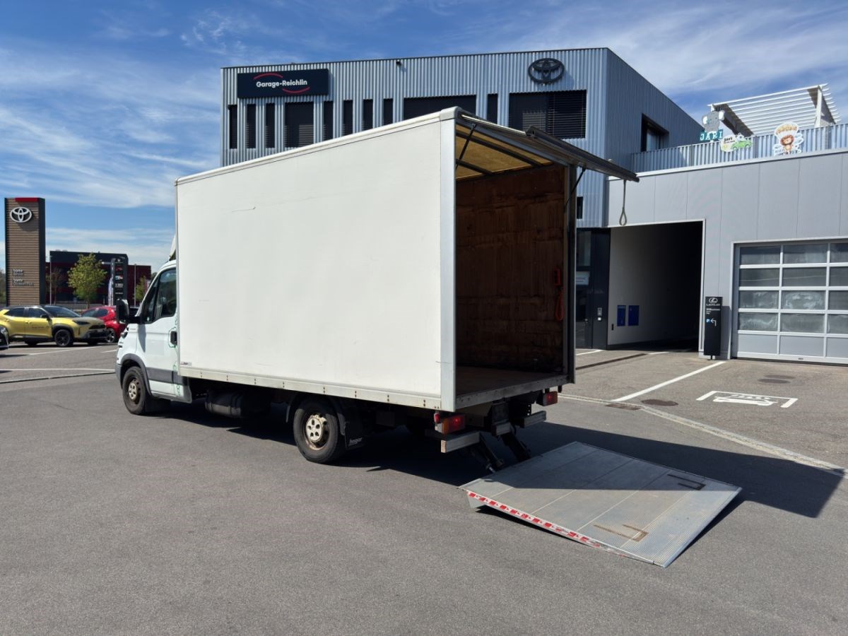 IVECO Daily 35 C 17 AEQA15E1B1-showroom-element-1