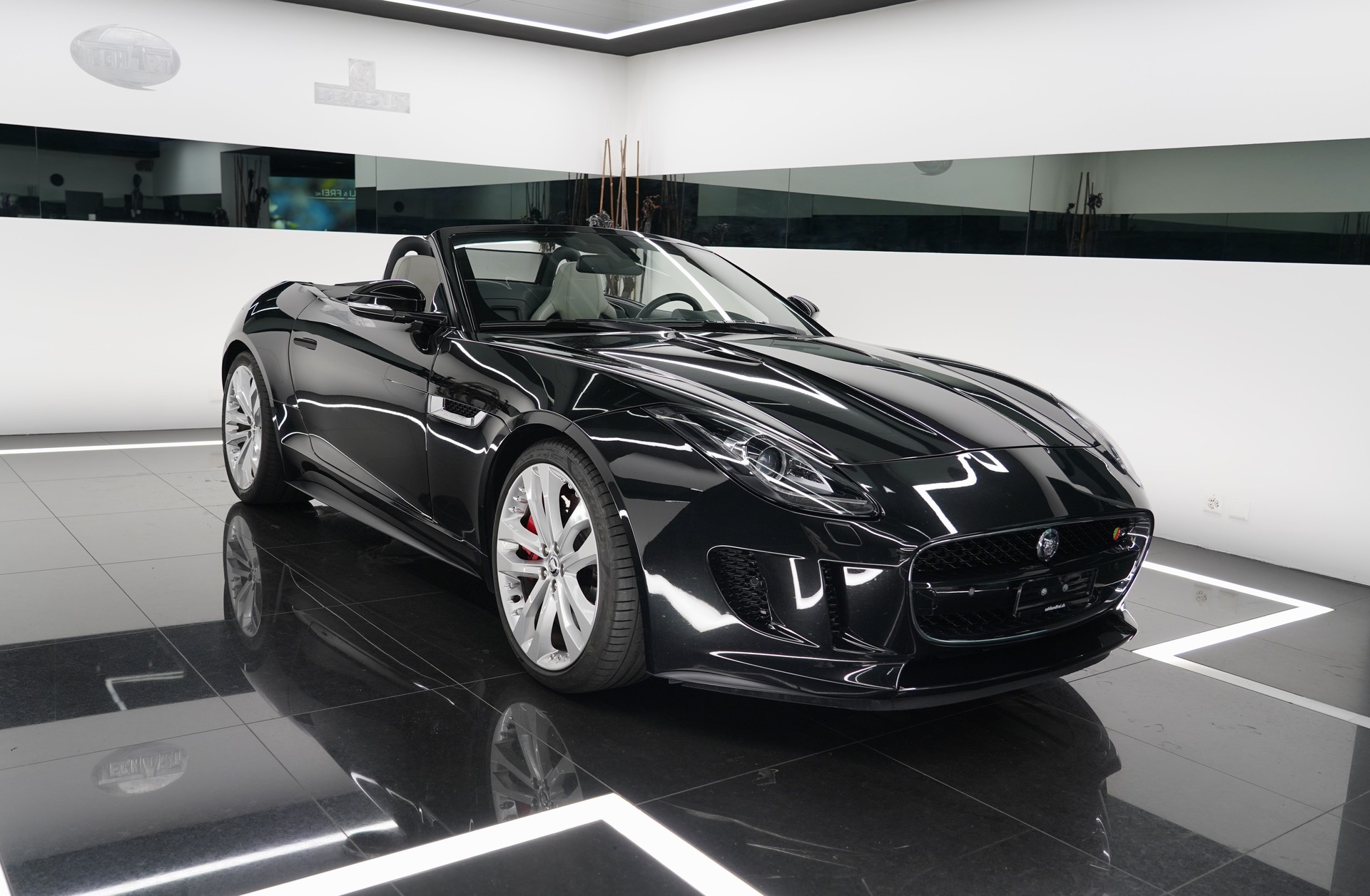 JAGUAR F-Type S 5.0 V8 S/C-showroom-element-1