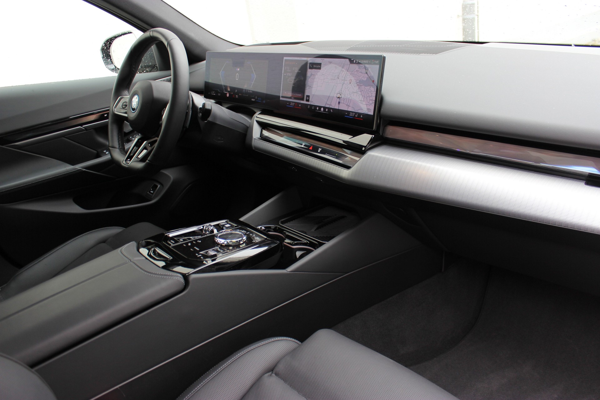 BMW 550e xDrive M Sport Pro *1.9%-LEASINGAKTION*-showroom-element-1