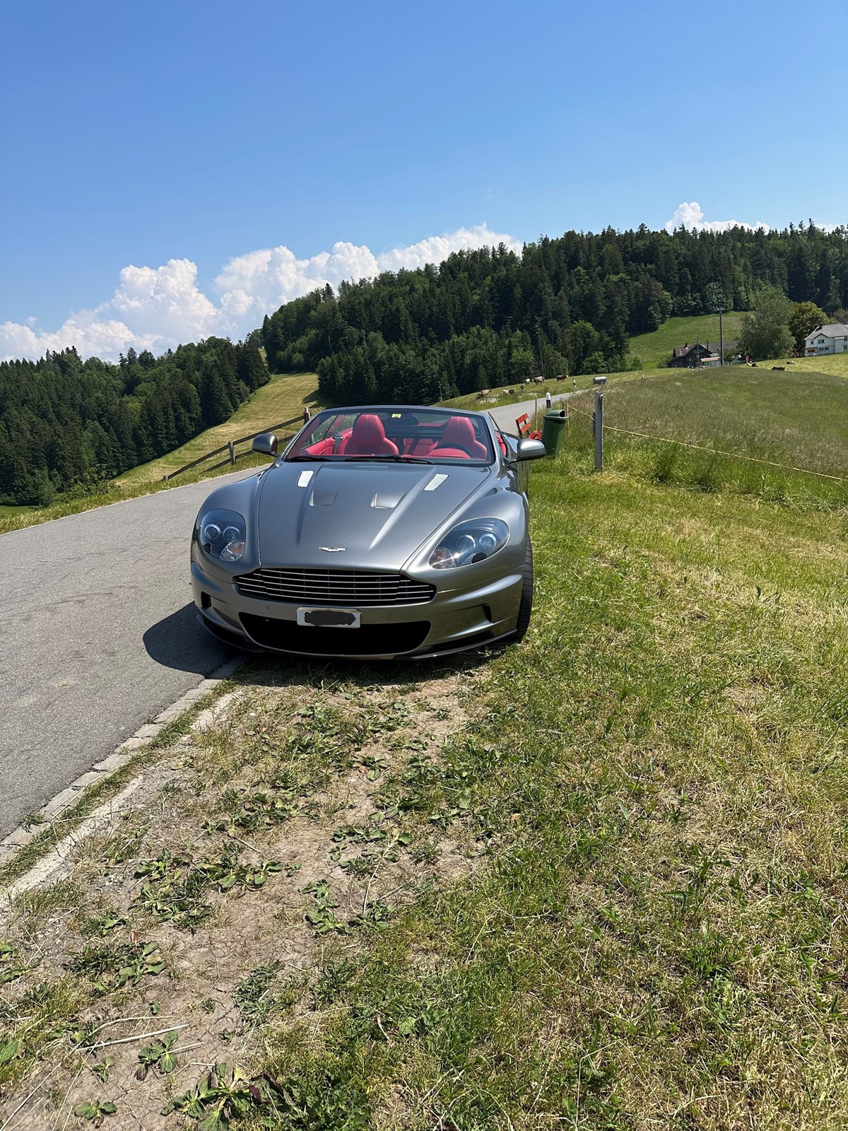ASTON MARTIN DBS Volante Touchtronic 2-image-1