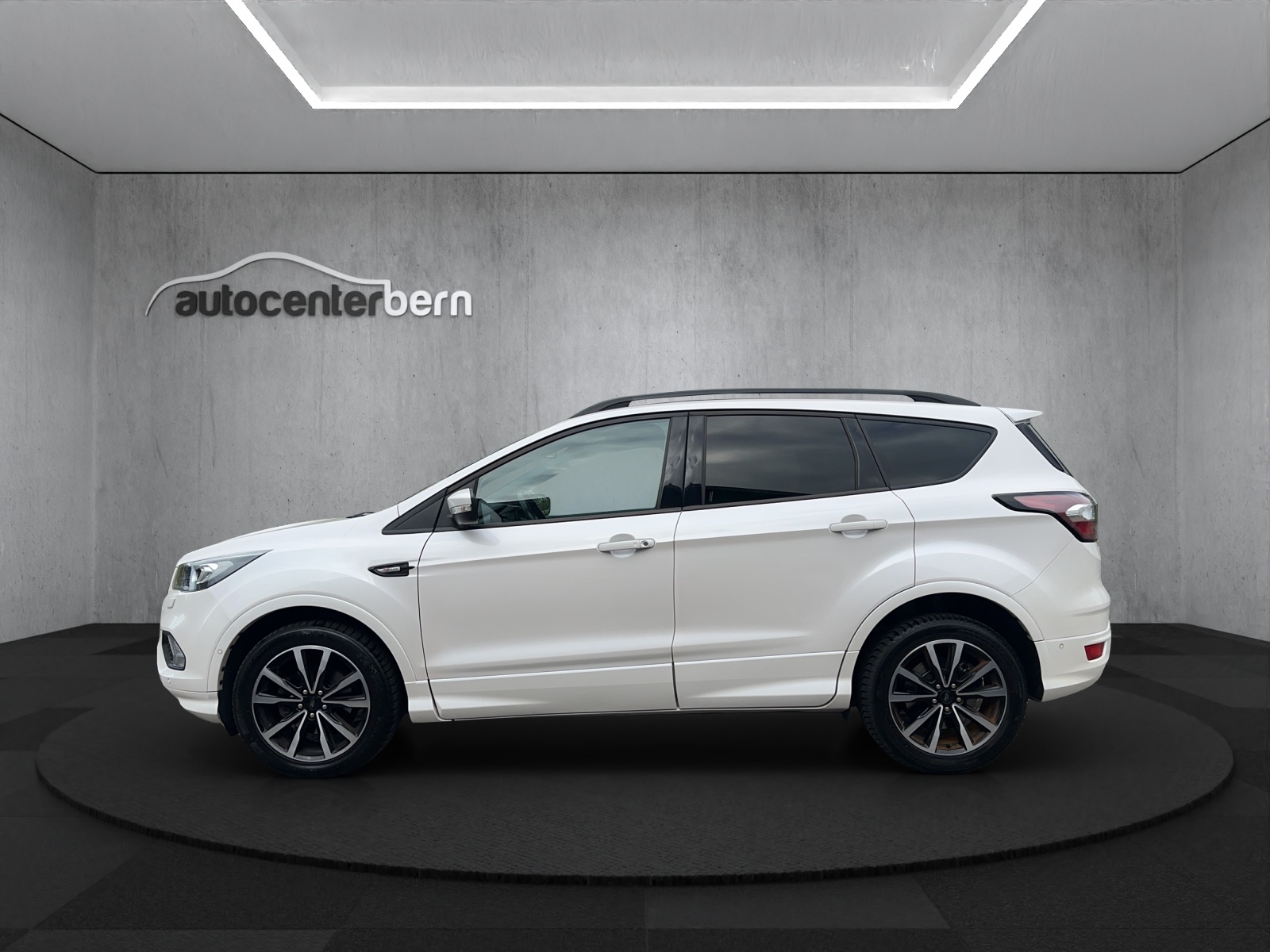 FORD Kuga 1.5 SCTi Trend 2WD-showroom-element-3