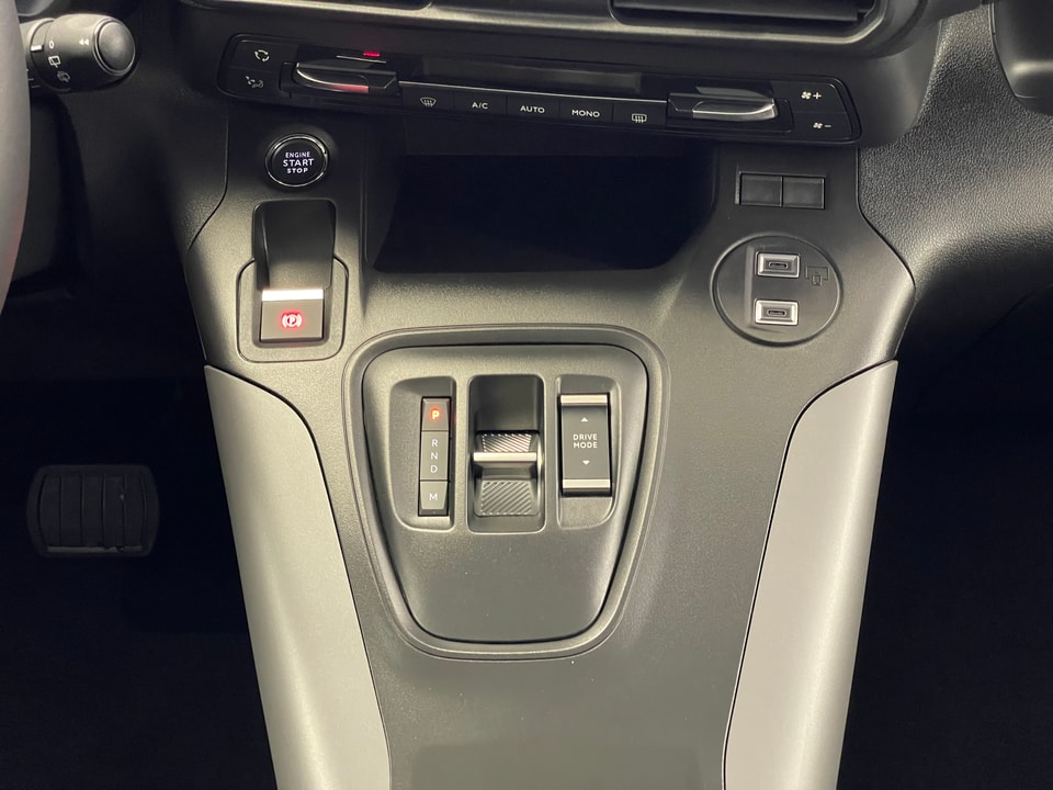 Proace City Verso L1 1.5 D 130 Style