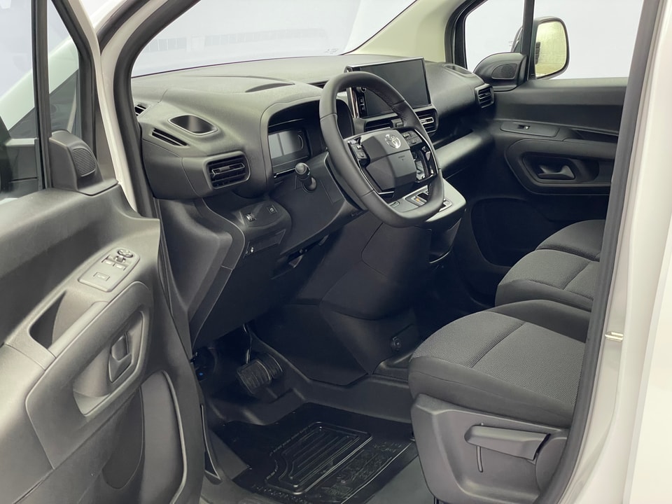 Proace City Van L1 1.5 D 130 Active