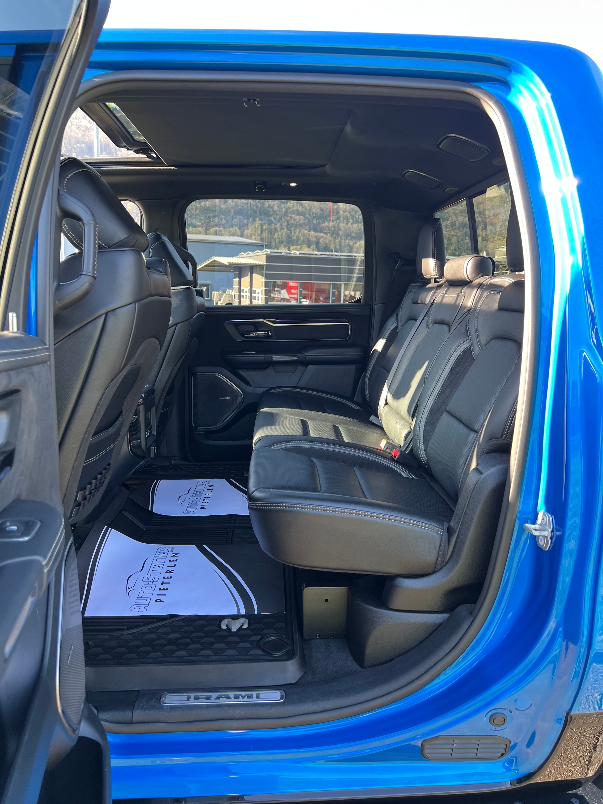 DODGE "TRX" DER POWER PICK UP !! 711 PS !! ABSOLUT NEUWERTIG !! MIT VOLLAUSSTATTUNG. MIT AHK 3`500 KG !! 24 MONATE GARANTIE !!-image-9