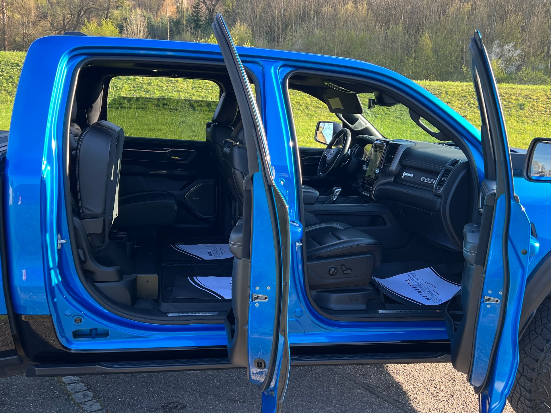 DODGE "TRX" DER POWER PICK UP !! 711 PS !! ABSOLUT NEUWERTIG !! MIT VOLLAUSSTATTUNG. MIT AHK 3`500 KG !! 24 MONATE GARANTIE !!-image-18