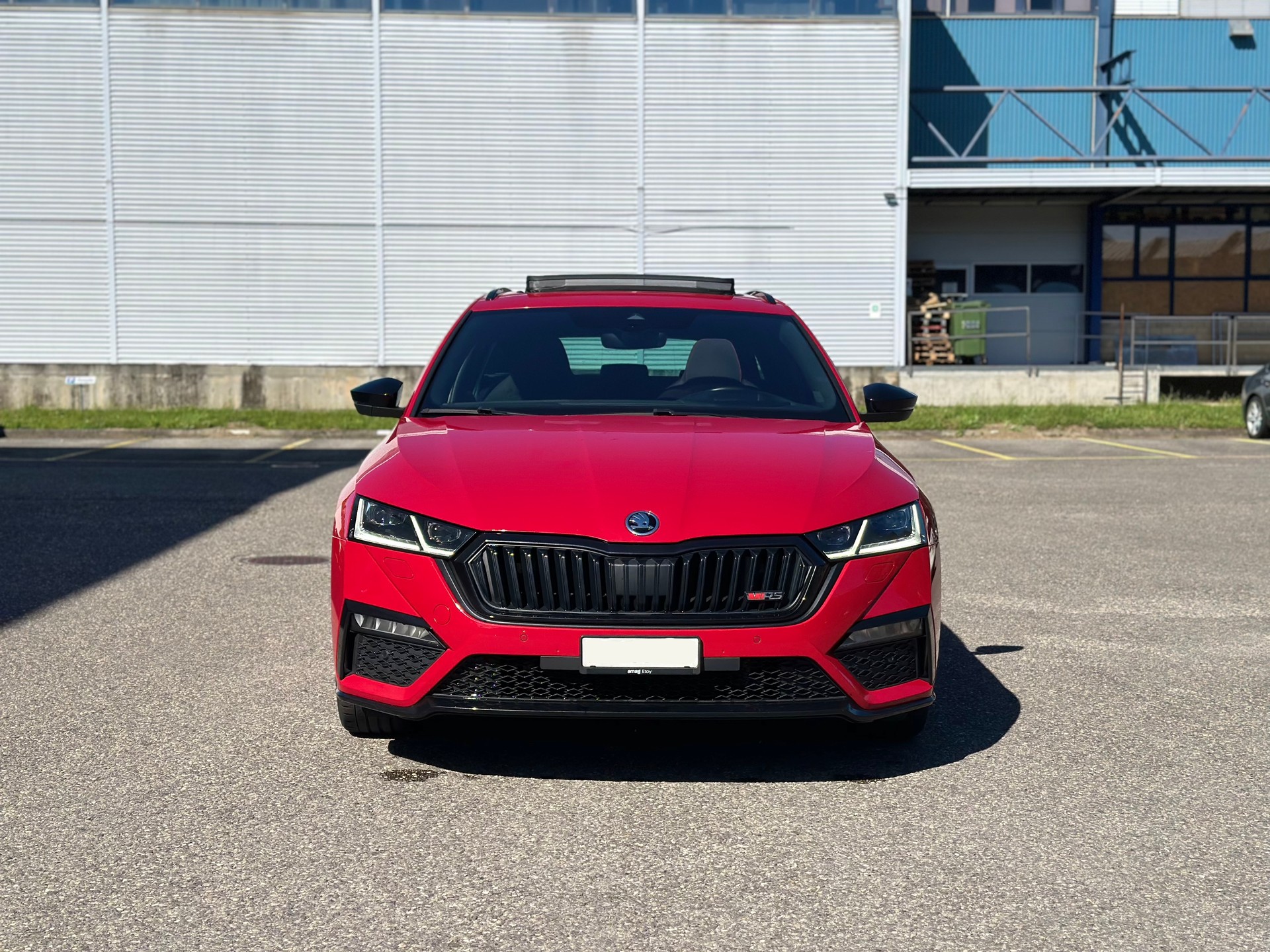 SKODA Octavia Combi 2.0 TSI DSG RS-image-4