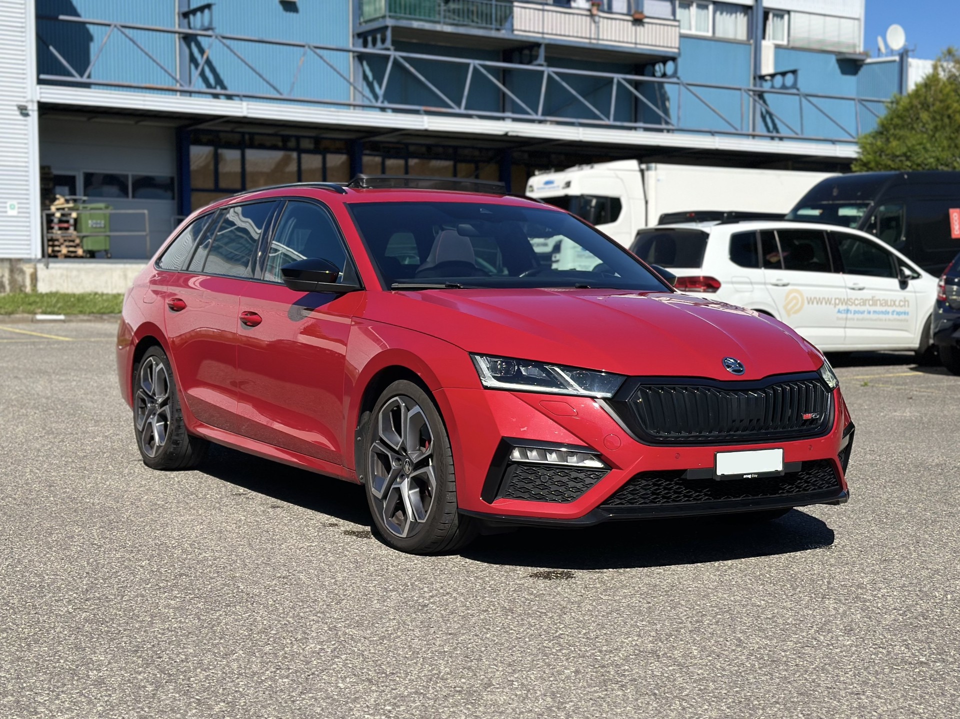SKODA Octavia Combi 2.0 TSI DSG RS-image-6