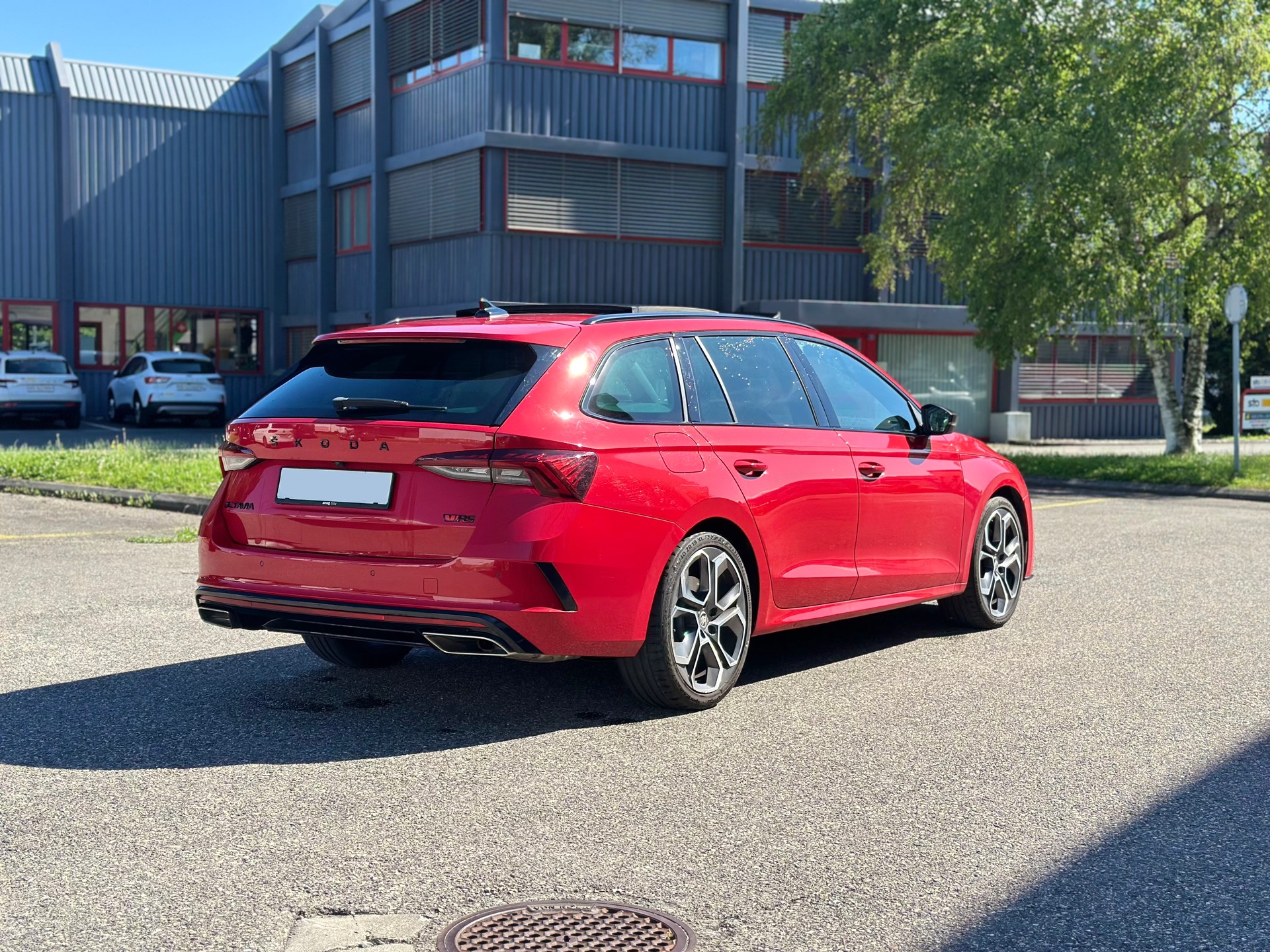 SKODA Octavia Combi 2.0 TSI DSG RS-image-7