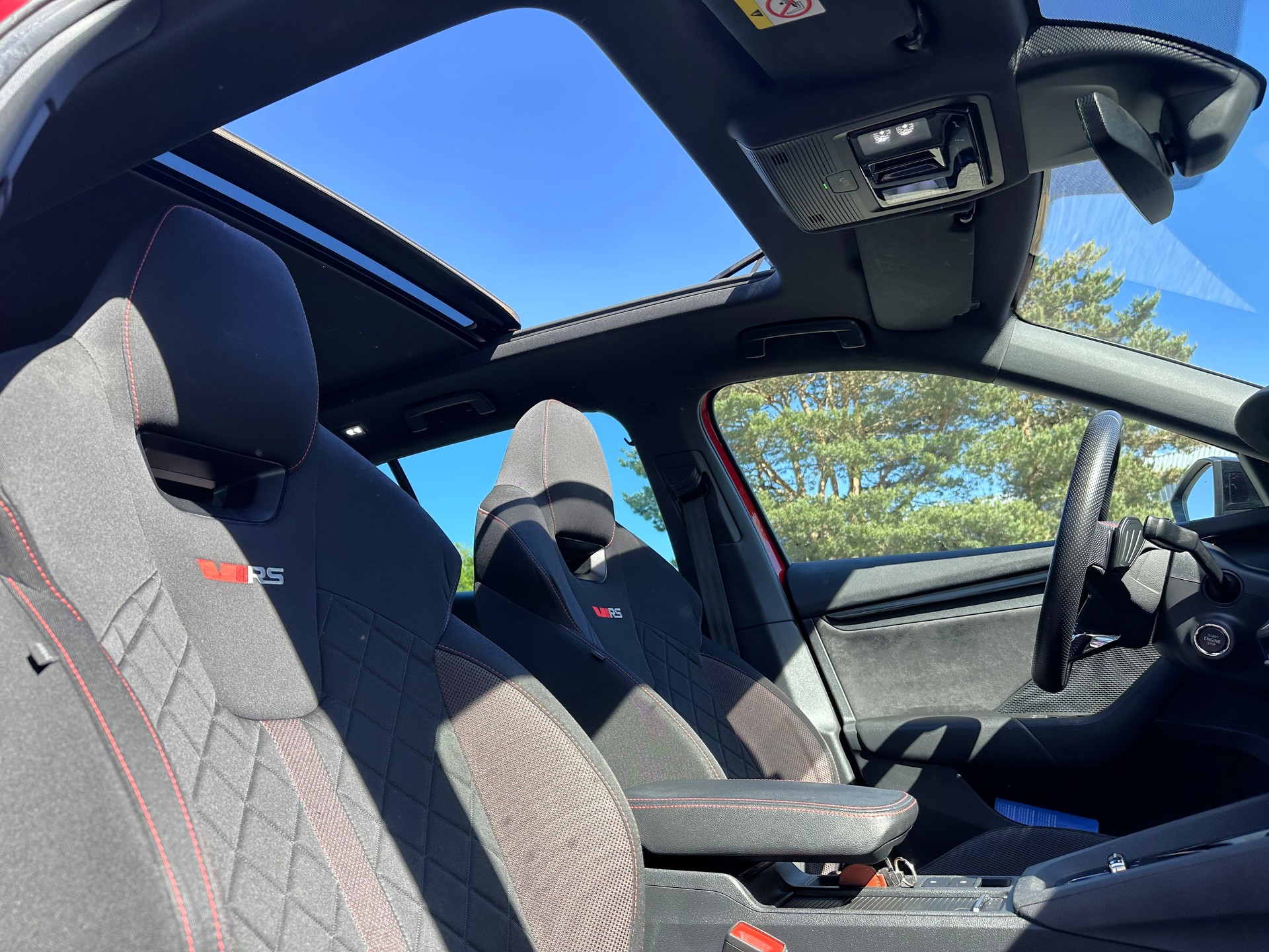 SKODA Octavia Combi 2.0 TSI DSG RS-image-9
