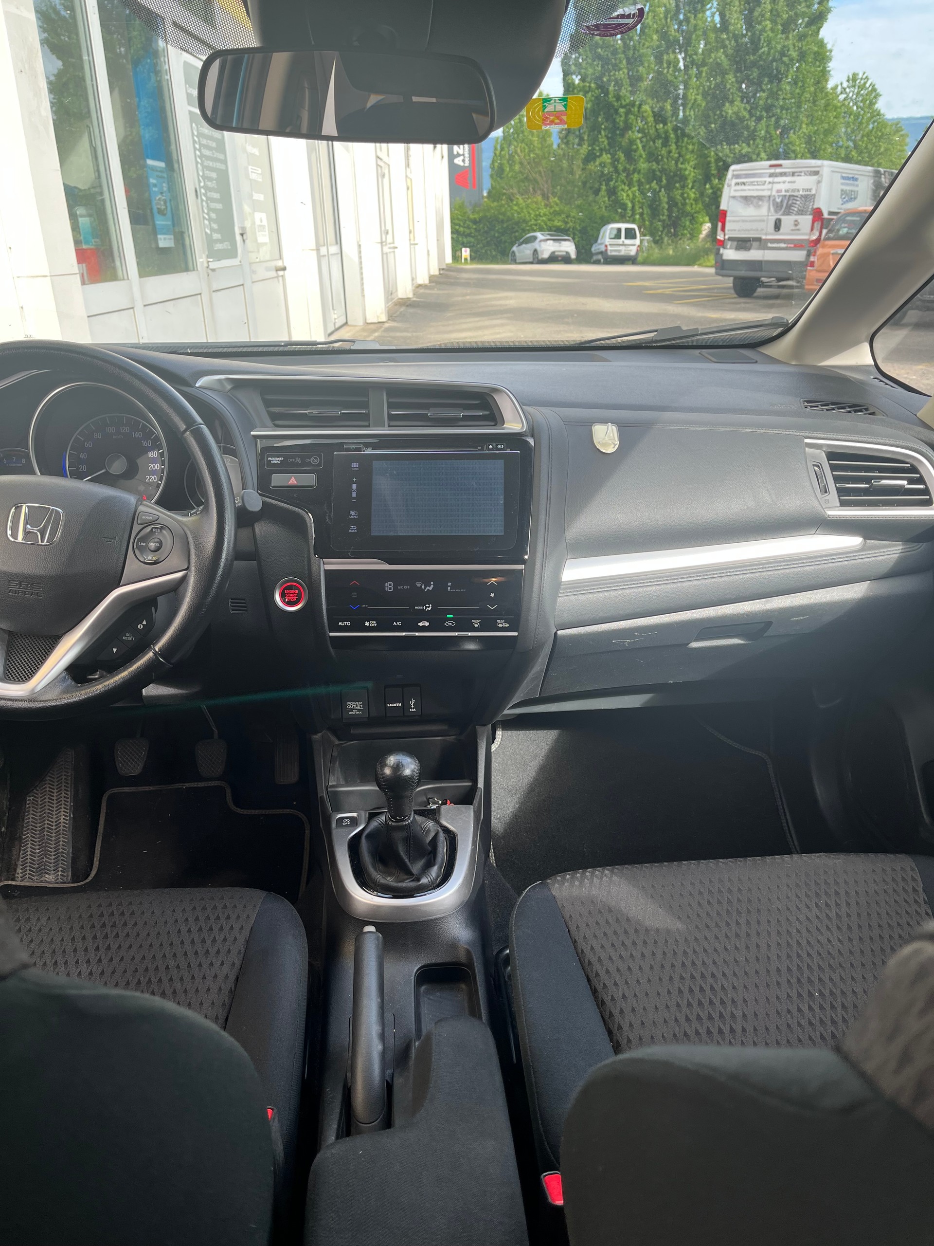 HONDA Jazz 1.3i-VTEC Elegance-image-3