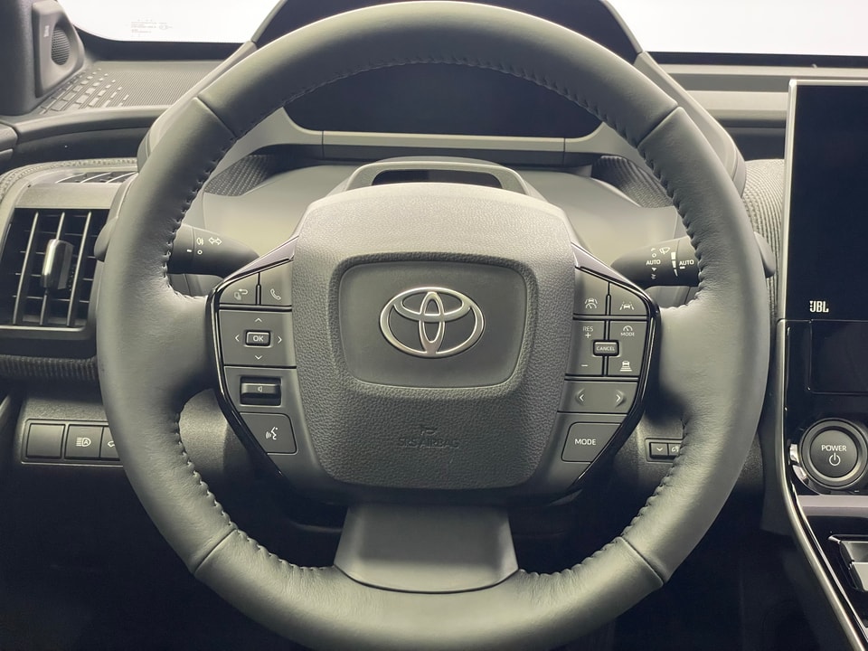 bZ4X Electric Premium 11 kW OBC